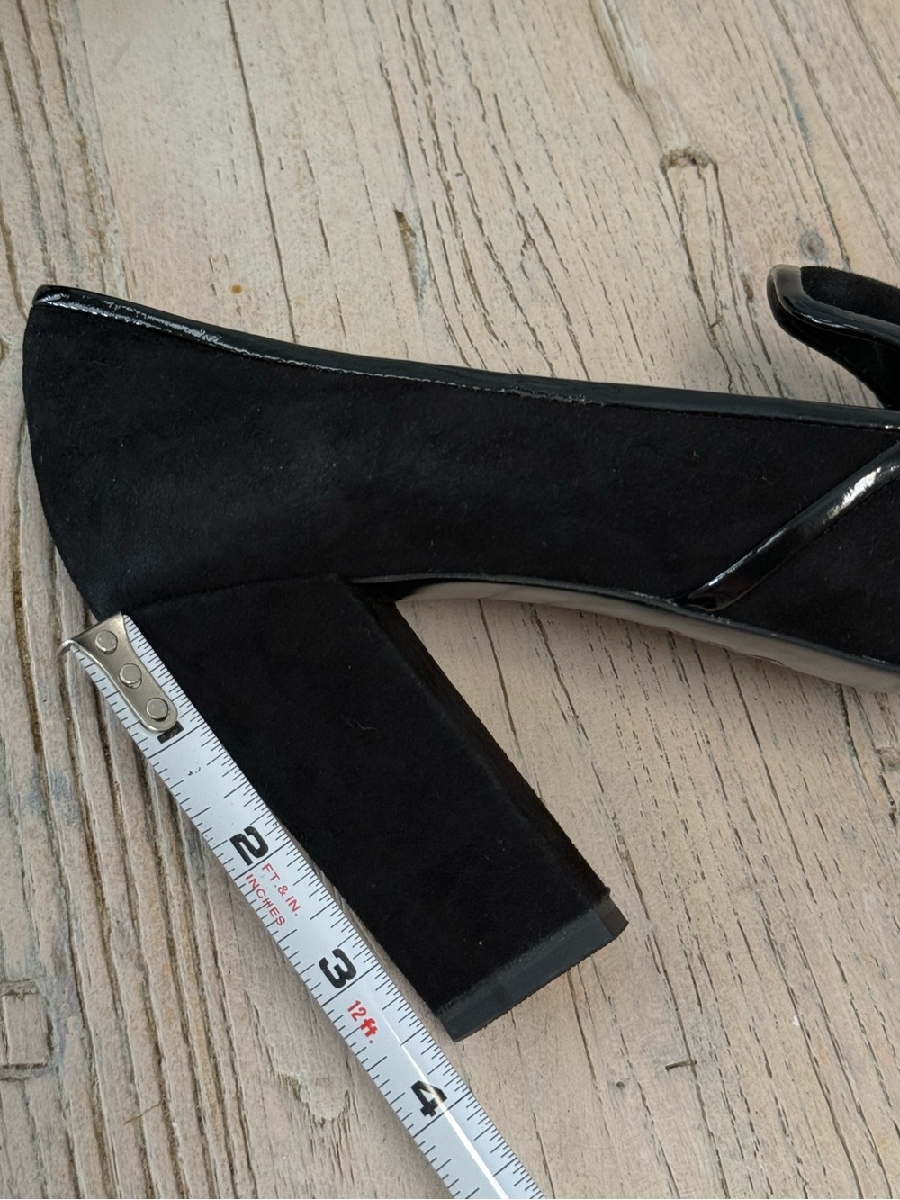 Tory Burch Carissa Embellished Bow Black Suede Pumps Heels 8.5M - Picture 11 of 11
